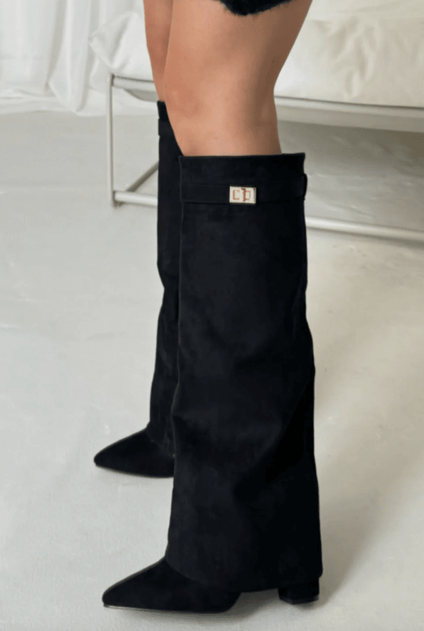 Hohe Stiefeletten aus Wildlederimitat