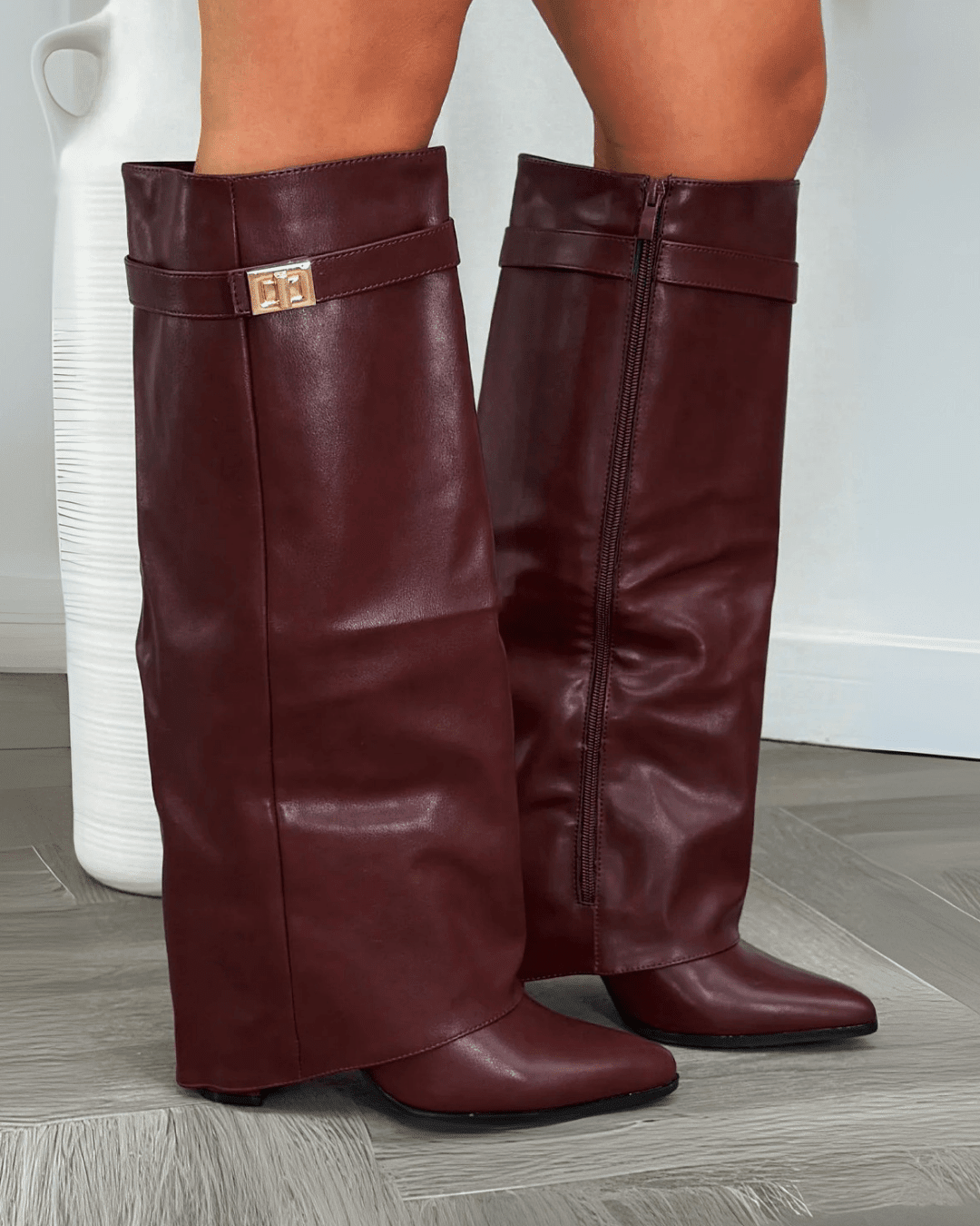 Hohe Kunstlederstiefel