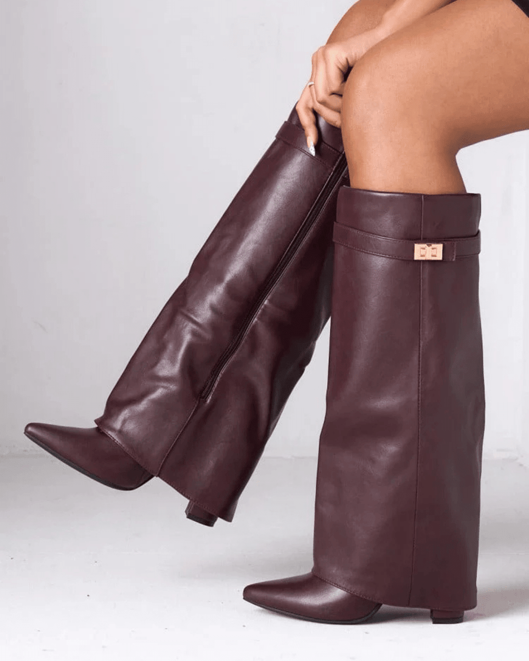 Hohe Kunstlederstiefel