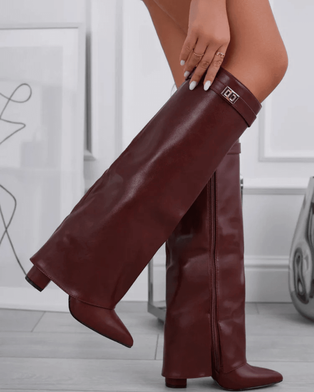 Hohe Kunstlederstiefel