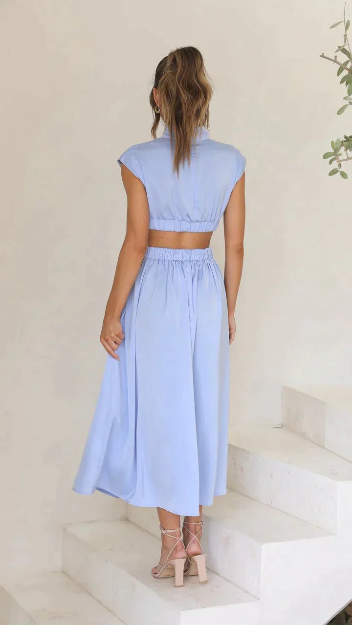 Midikleid mit Stehkragen und Cut-Out
