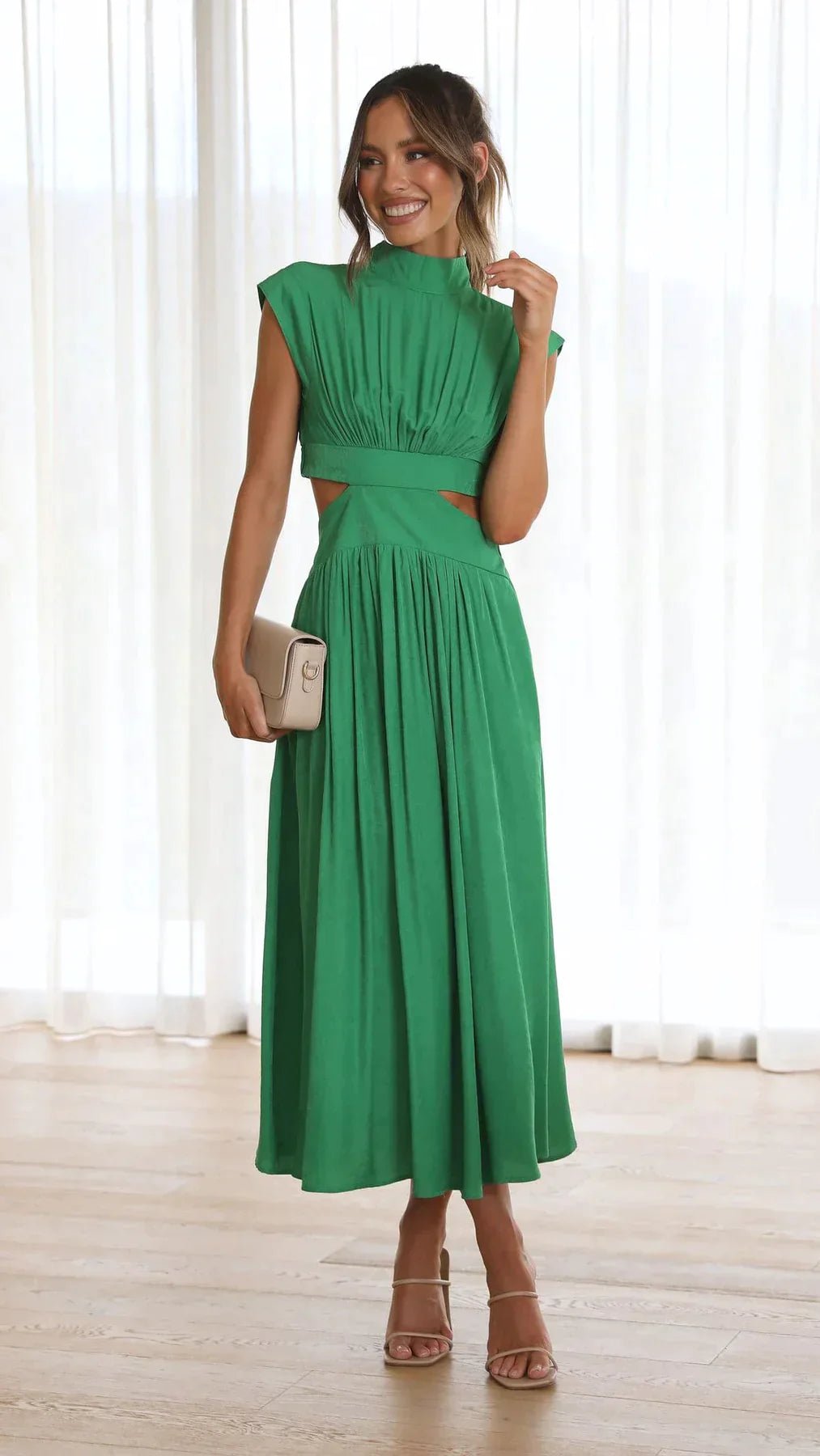 Midikleid mit Stehkragen und Cut-Out