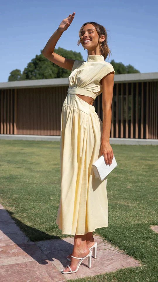 Midikleid mit Stehkragen und Cut-Out
