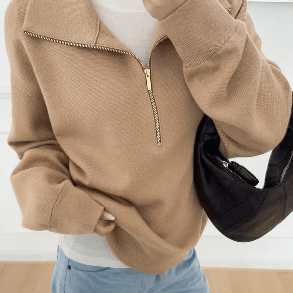 Strickpullover mit hohem Kragen und halbem Reißverschluss
