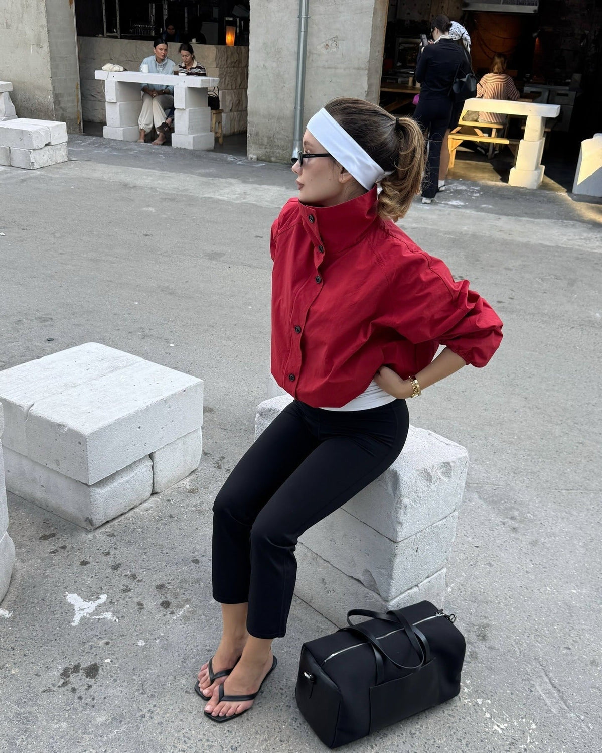 Emilia – Taillierte Jacke mit hohem Kragen