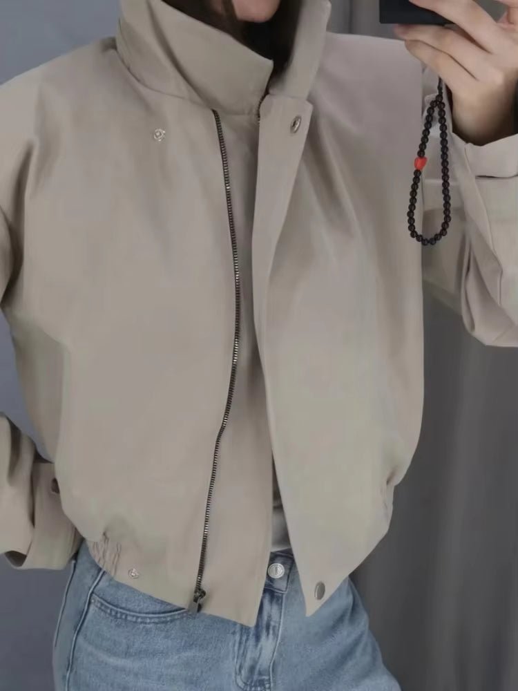 Bomberjacke mit hohem Kragen und Reißverschluss