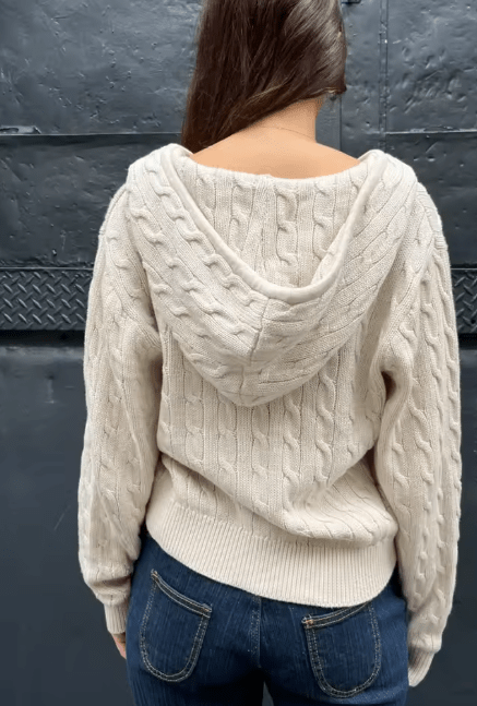 Strickjacke mit hohem Kragen und Reißverschluss