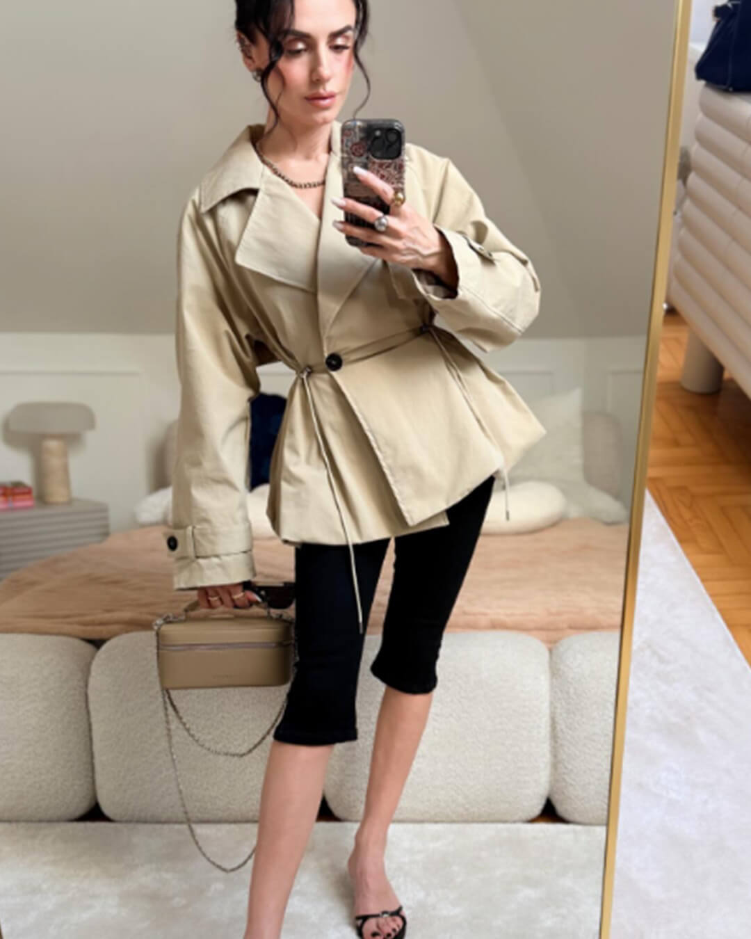 Trenchcoat mit Reverskragen und Kordelzug