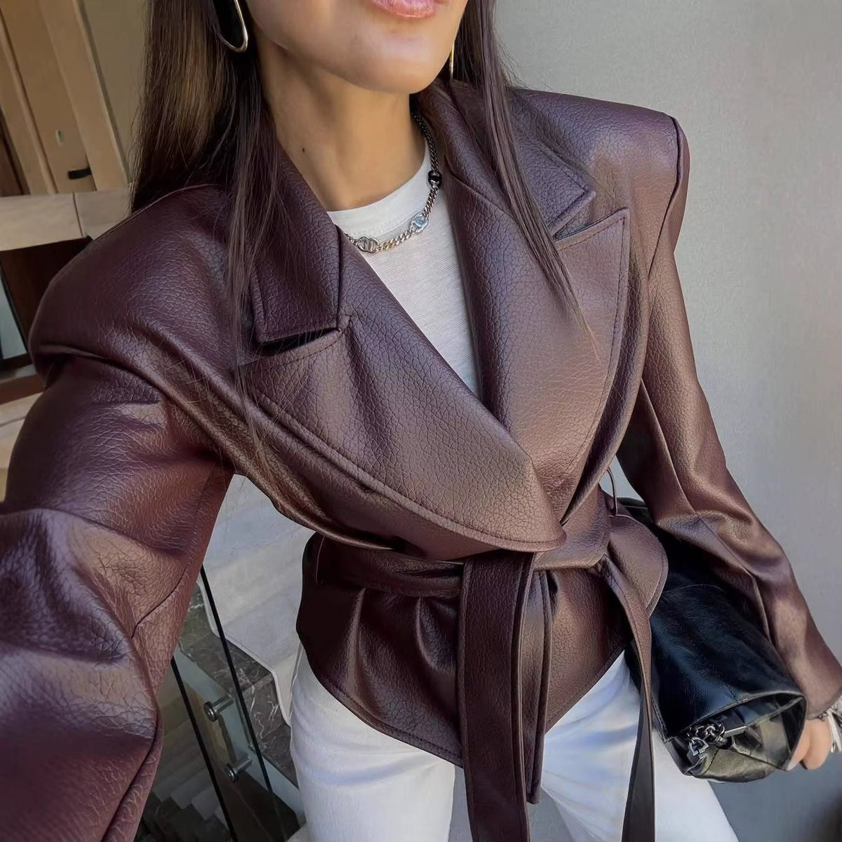 Revers-Jacke mit Schnürung aus veganem Leder