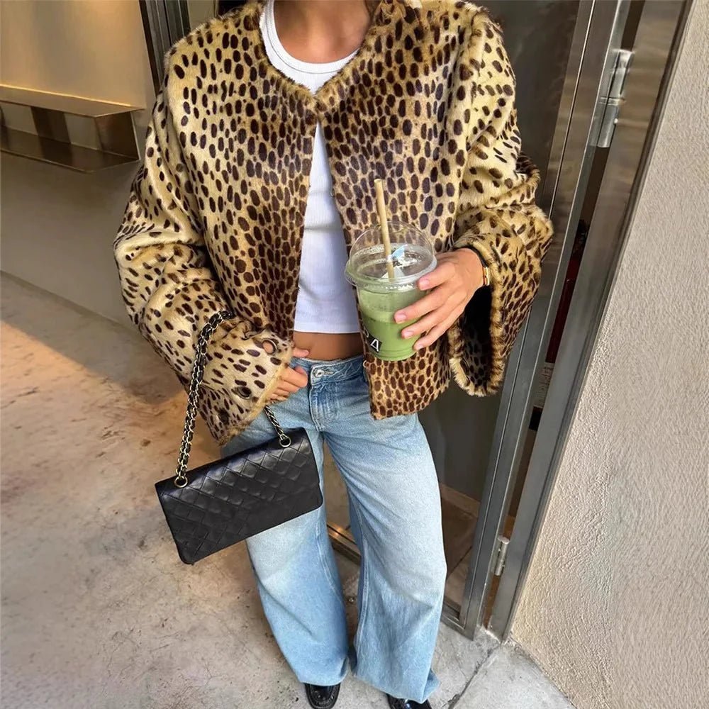 Locker geschnittene Kunstpelzjacke mit Leopardenmuster