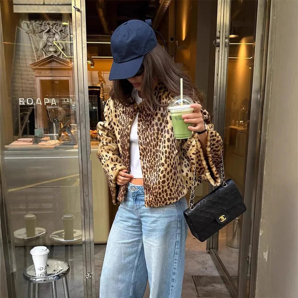 Locker geschnittene Kunstpelzjacke mit Leopardenmuster