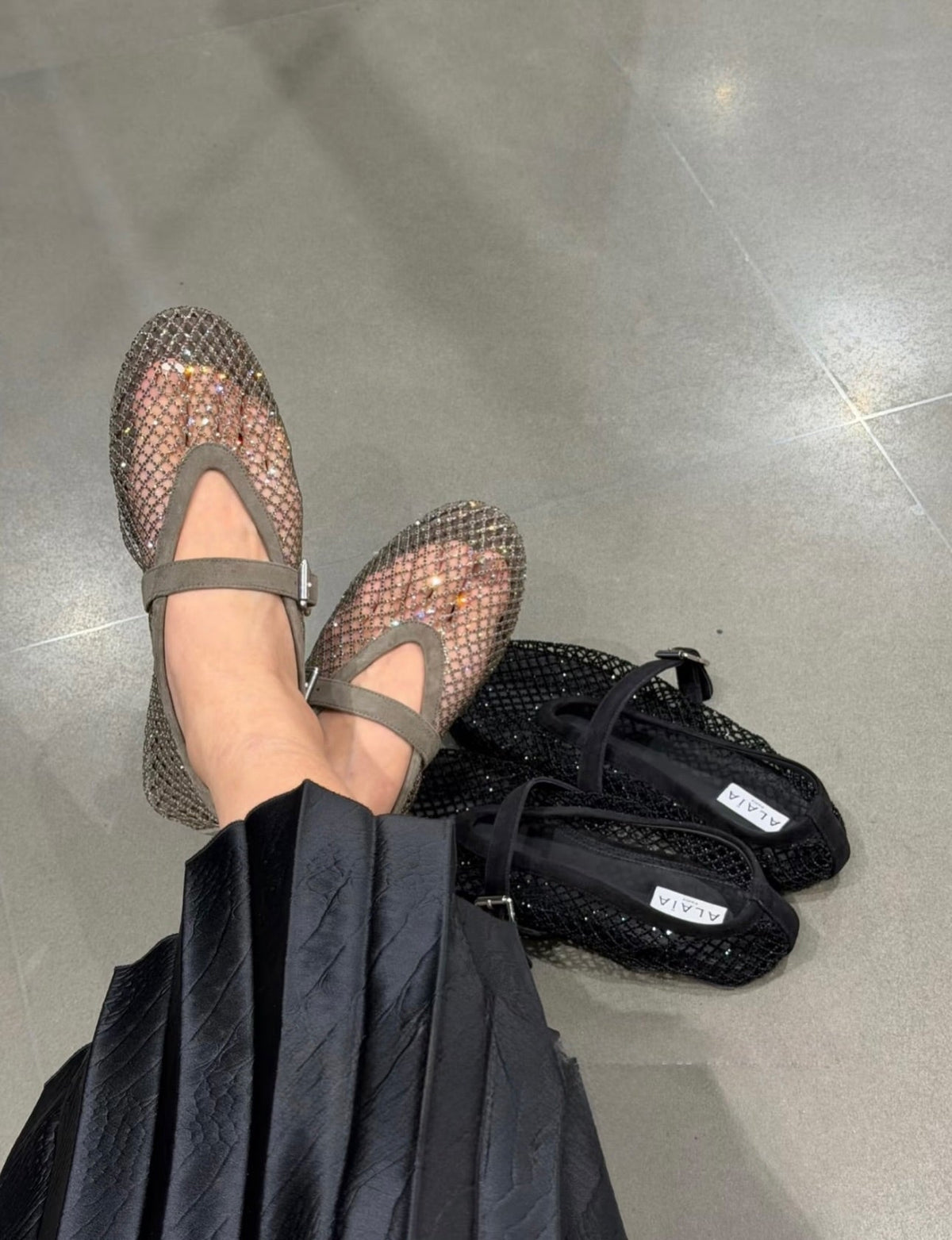 Mary Jane Ballerinas mit Strassbesatz aus Mesh