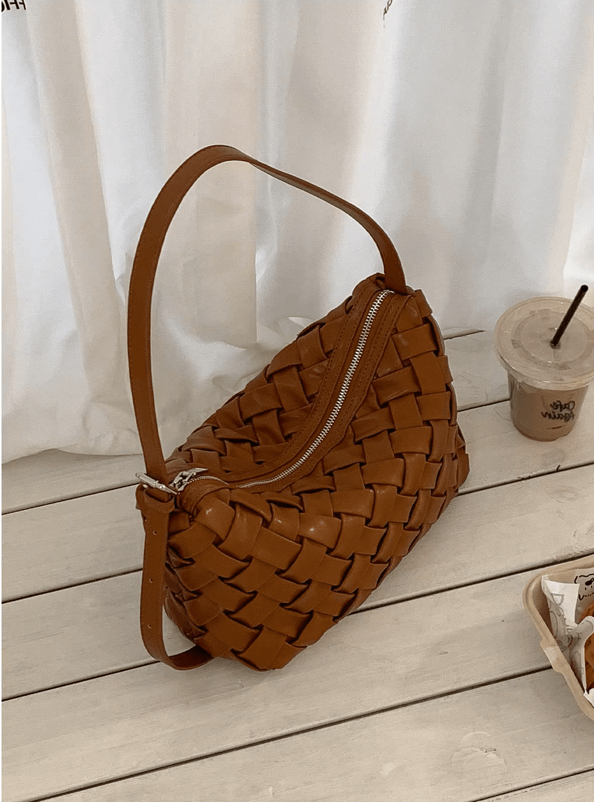 Minimalistische Hobo-Schultertasche