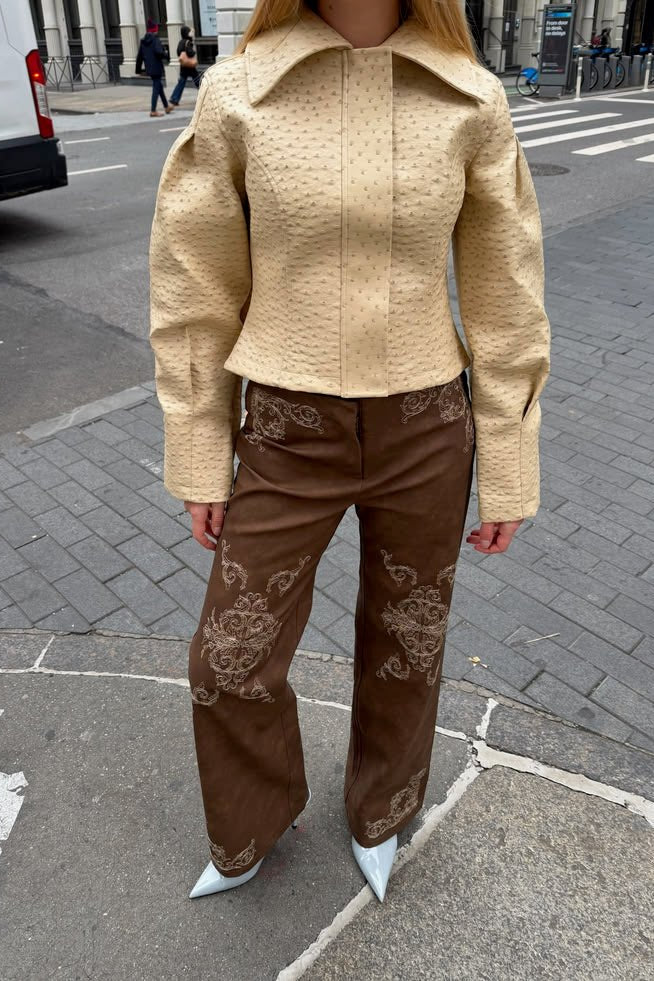 Leah – Kurze Kunstlederjacke mit Straußenlederstruktur