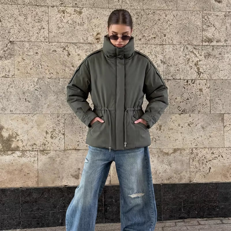 Oversized-Steppjacke mit Kordelzug in der Taille