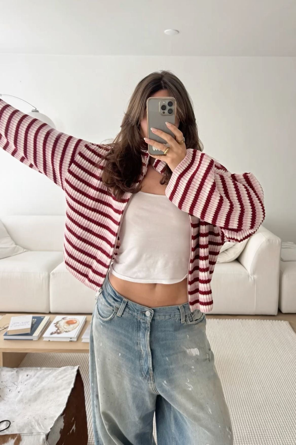 Gestreifter Oversized-Strickpullover mit Reißverschluss