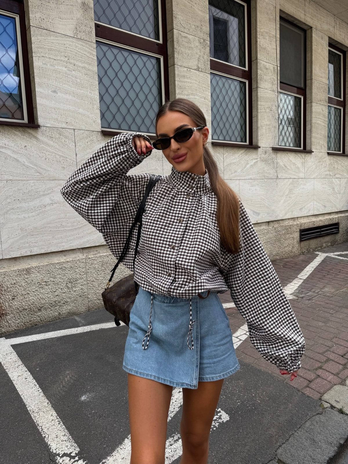 Karierte Jacke mit Kordelzug und hohem Kragen