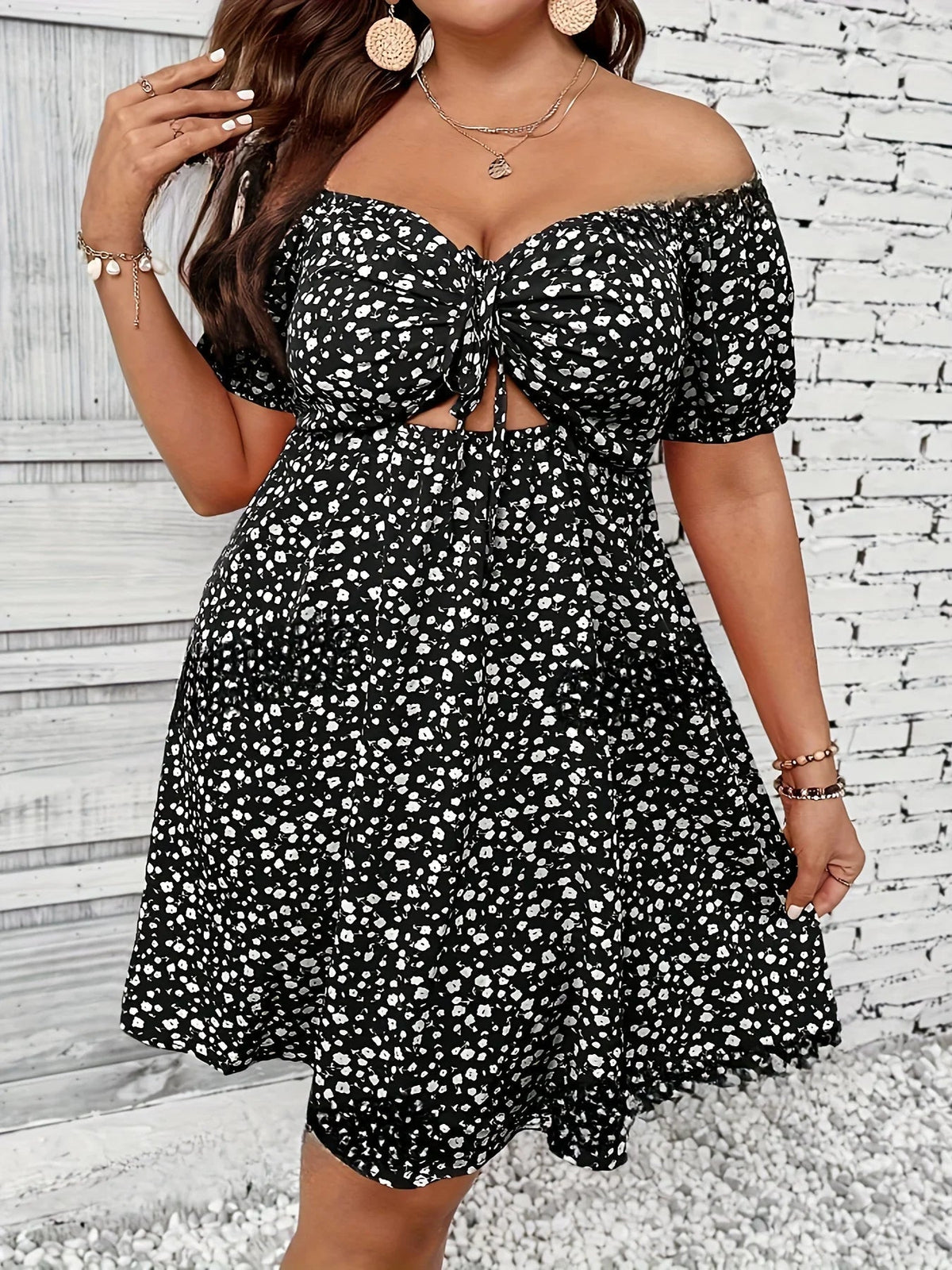 Aginka – Schulterfreies Blumenkleid in großen Größen