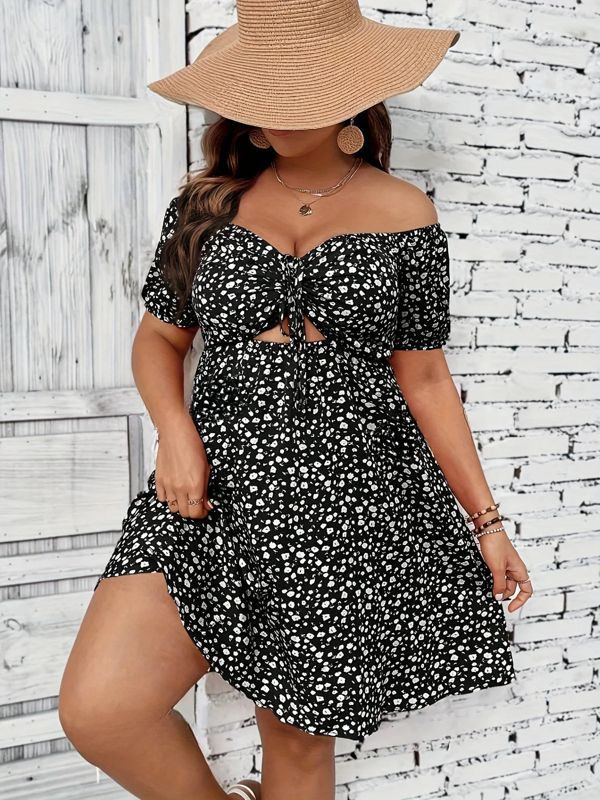 Aginka – Schulterfreies Blumenkleid in großen Größen