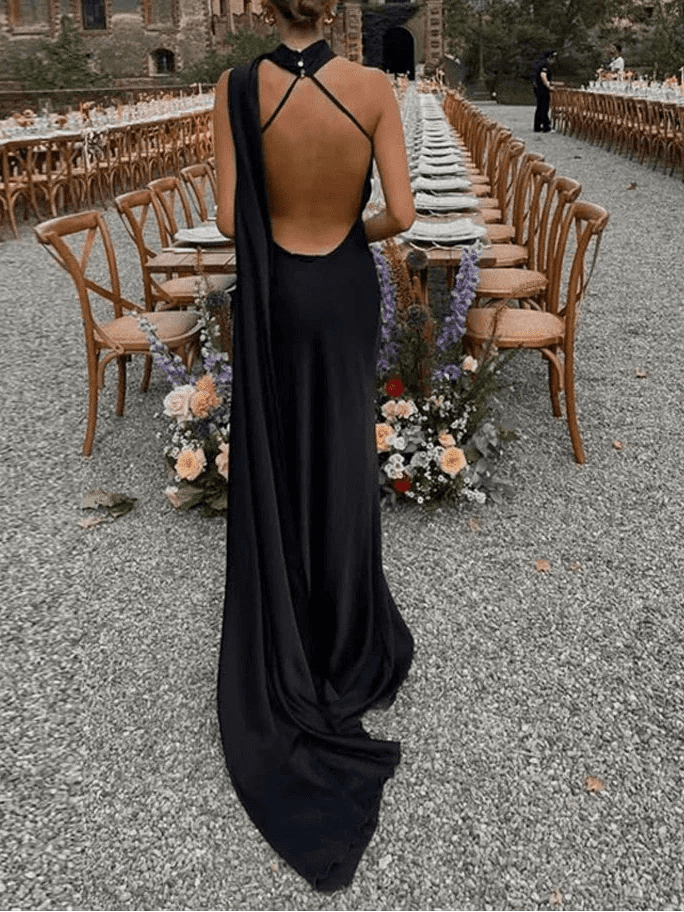 Sarah – Rückenfreies Abendkleid mit Satinschleife