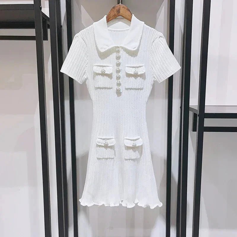 Ellie – Pailletten-Strick-Minikleid mit Rüschendetails