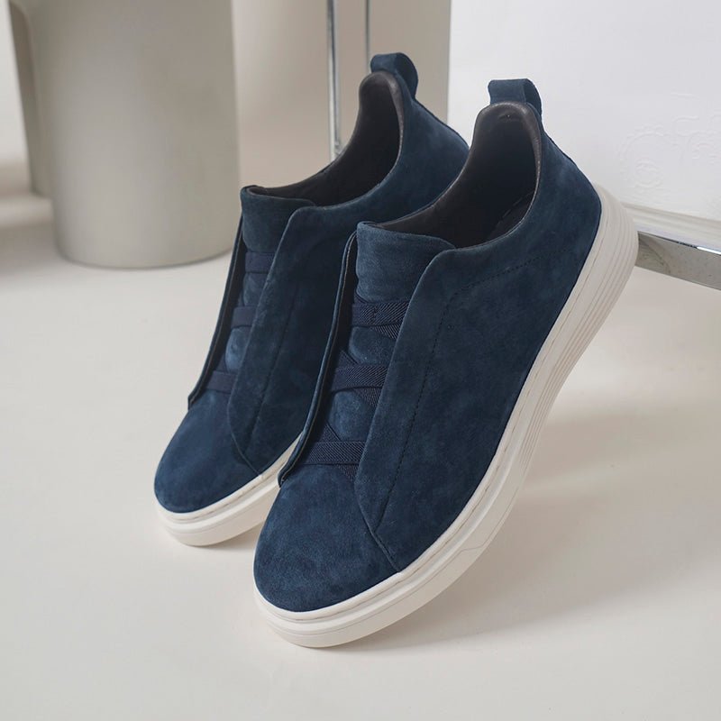 Agrousa – Sneaker in Velourslederoptik mit dreifachen Nähten