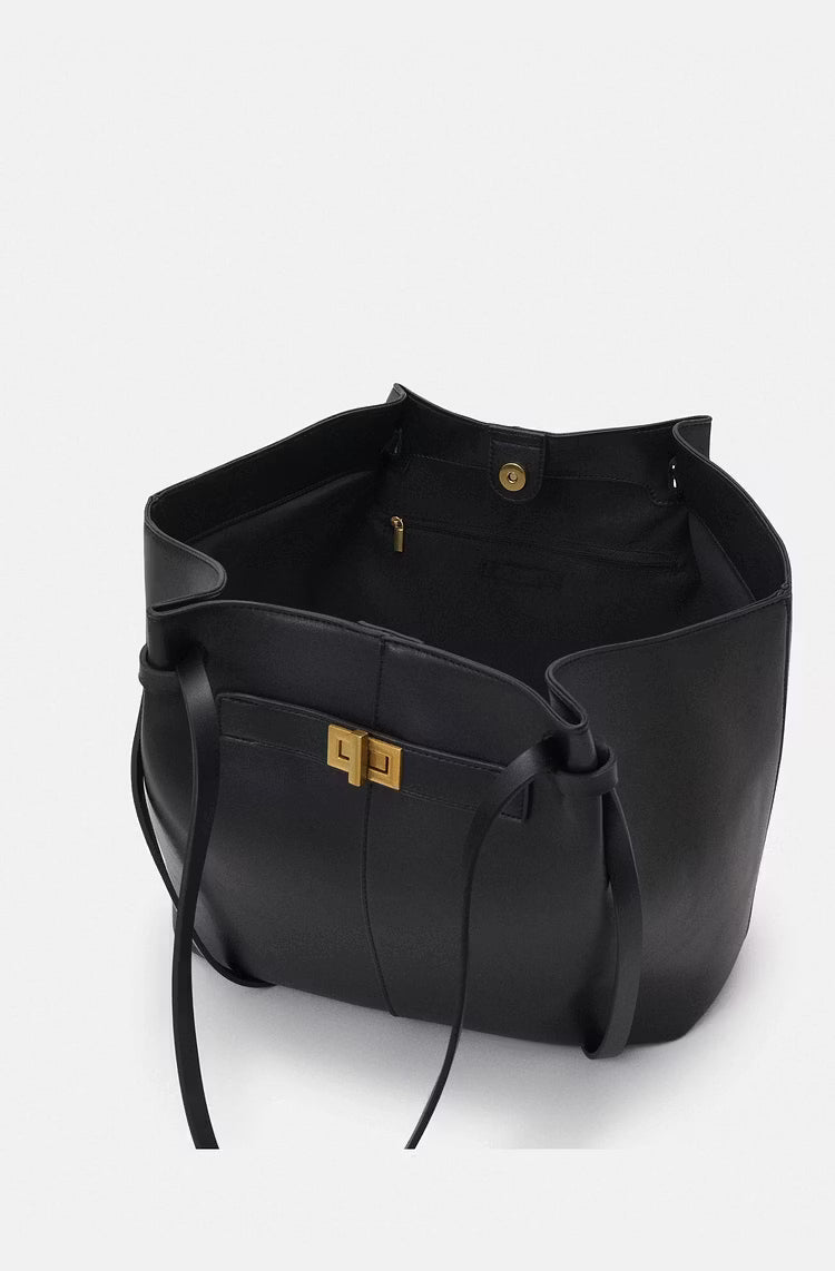 Geräumige Shopper Bag aus veganem Leder