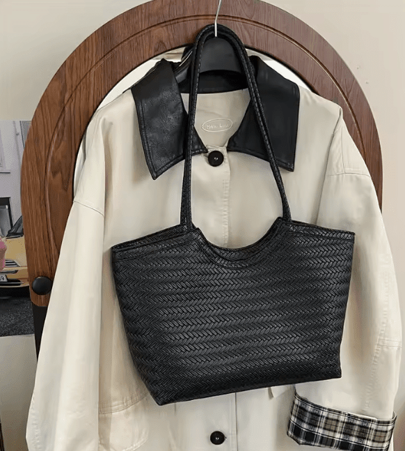 Geräumige gewebte Tasche aus Kunstleder
