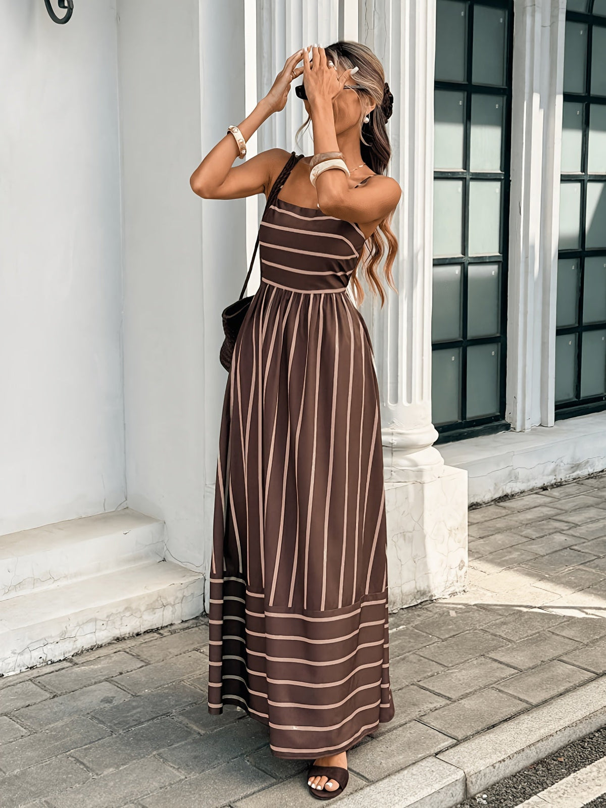 Amanda – gestreiftes Leinenkleid mit Trägern