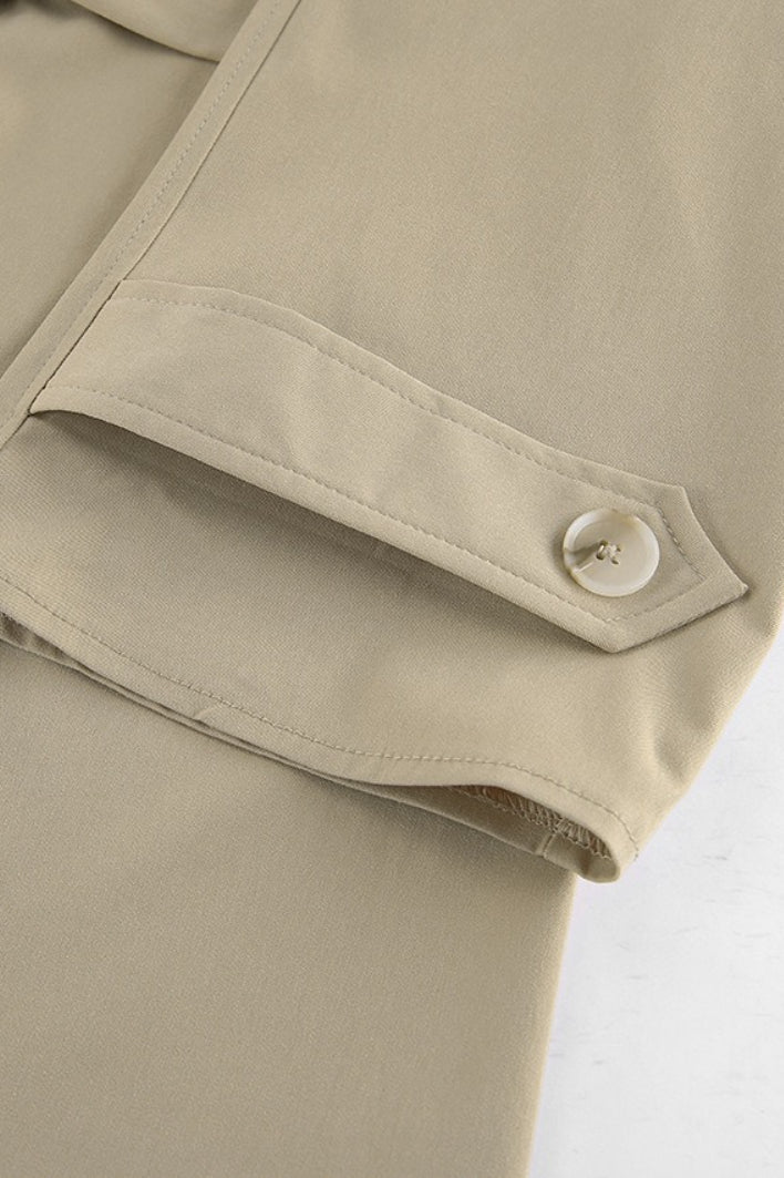 Stilvoller Trenchcoat zum Wickeln mit Gürtel