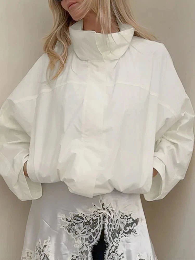 Stylische Kapuzen-Windjacke