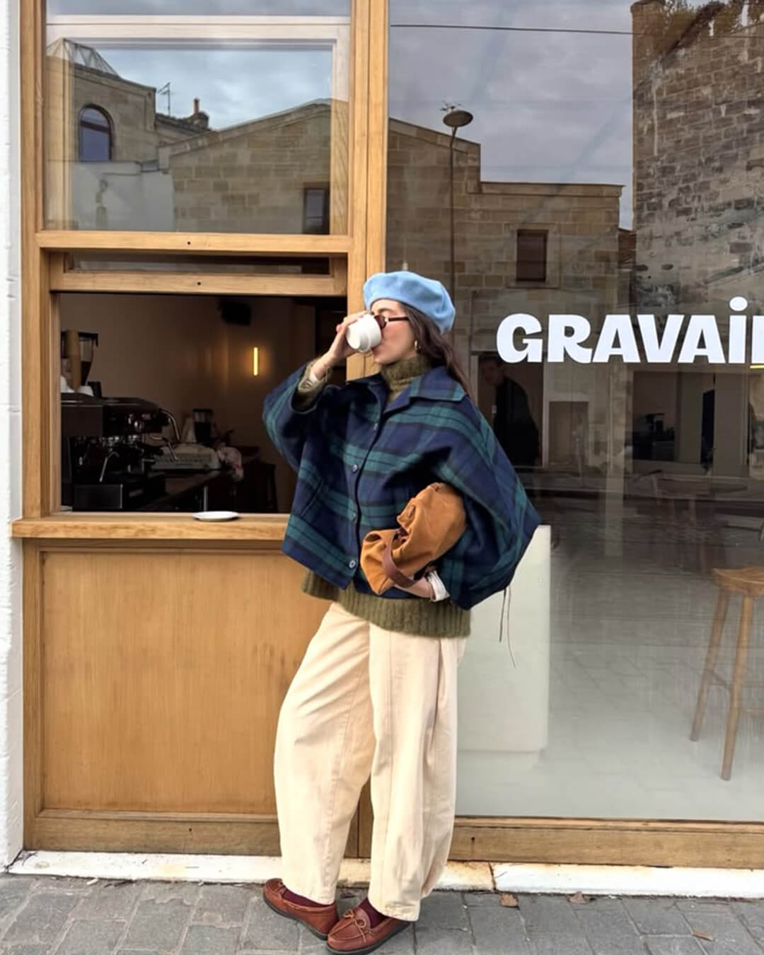 Stilvolle Oversized Karierte Schnürjacke