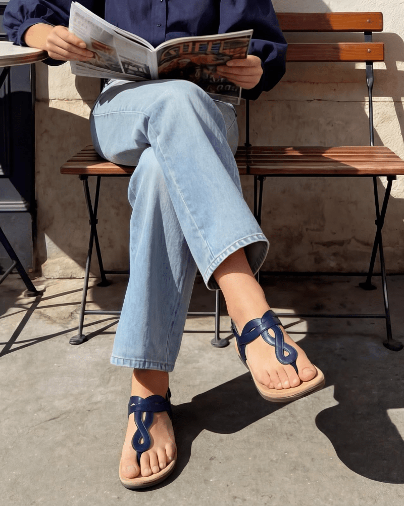 Gloria – Sandalen mit T-Riemen und Fußgewölbestütze