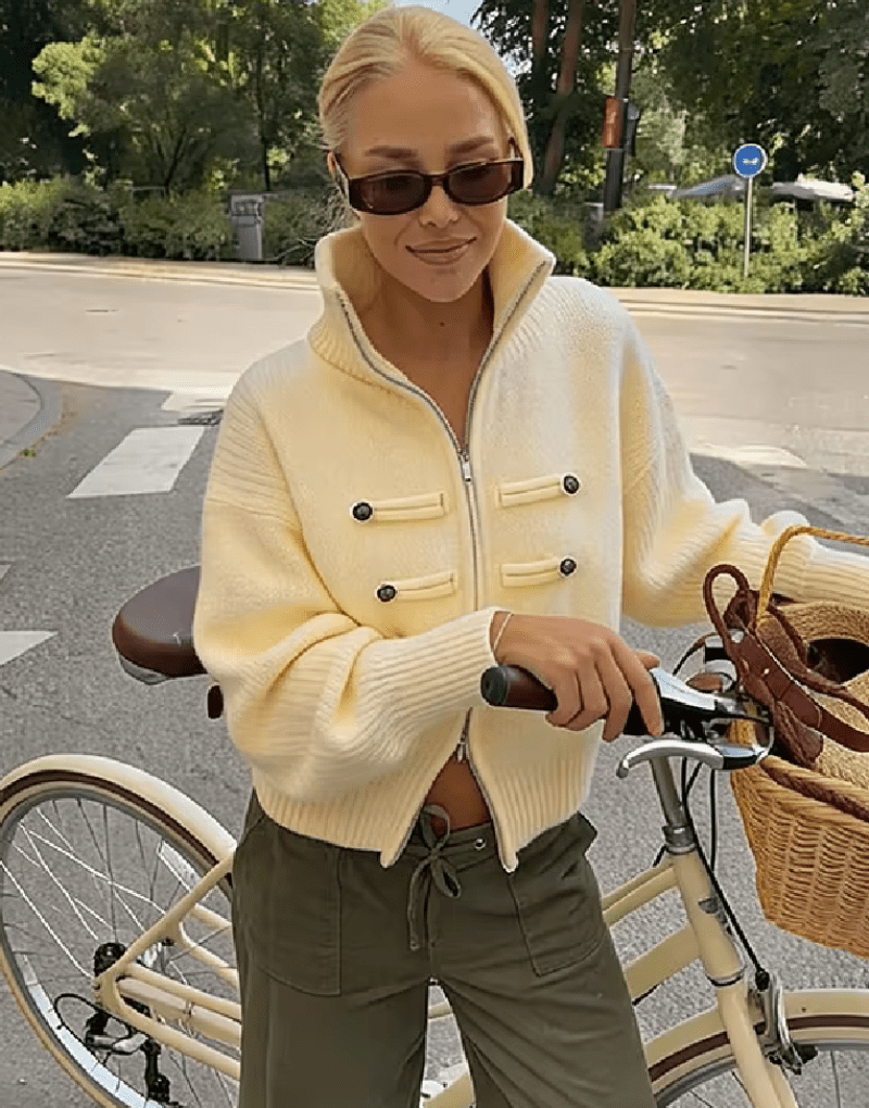 Rollkragen-Strickjacke mit Reißverschluss