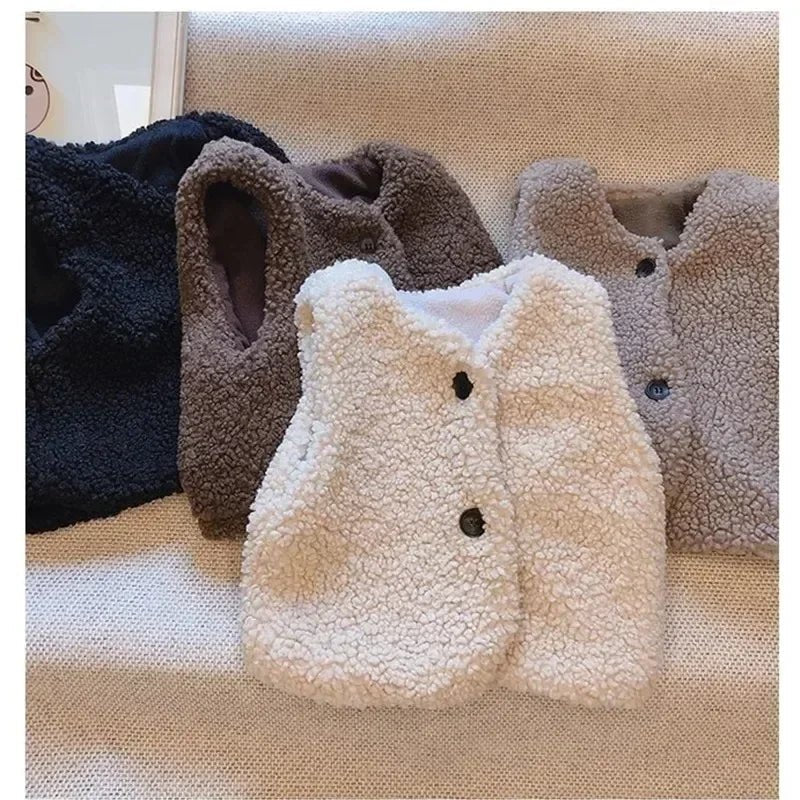 Ahlea – Babyweste aus Samt