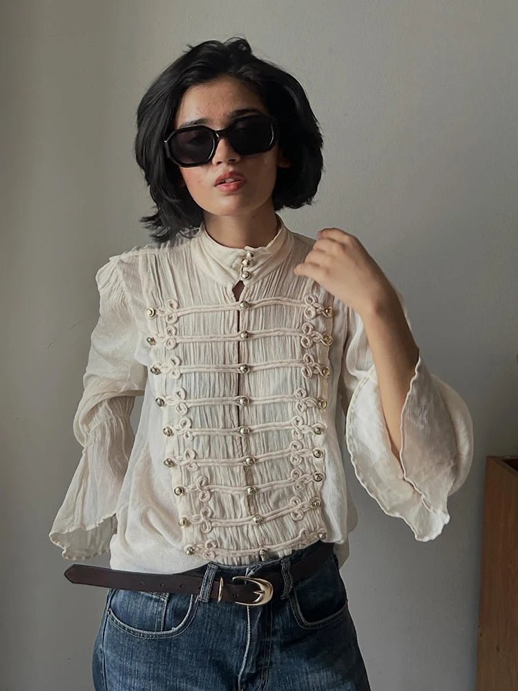 Vintage-Bluse mit Stehkragen und Knebelknöpfen