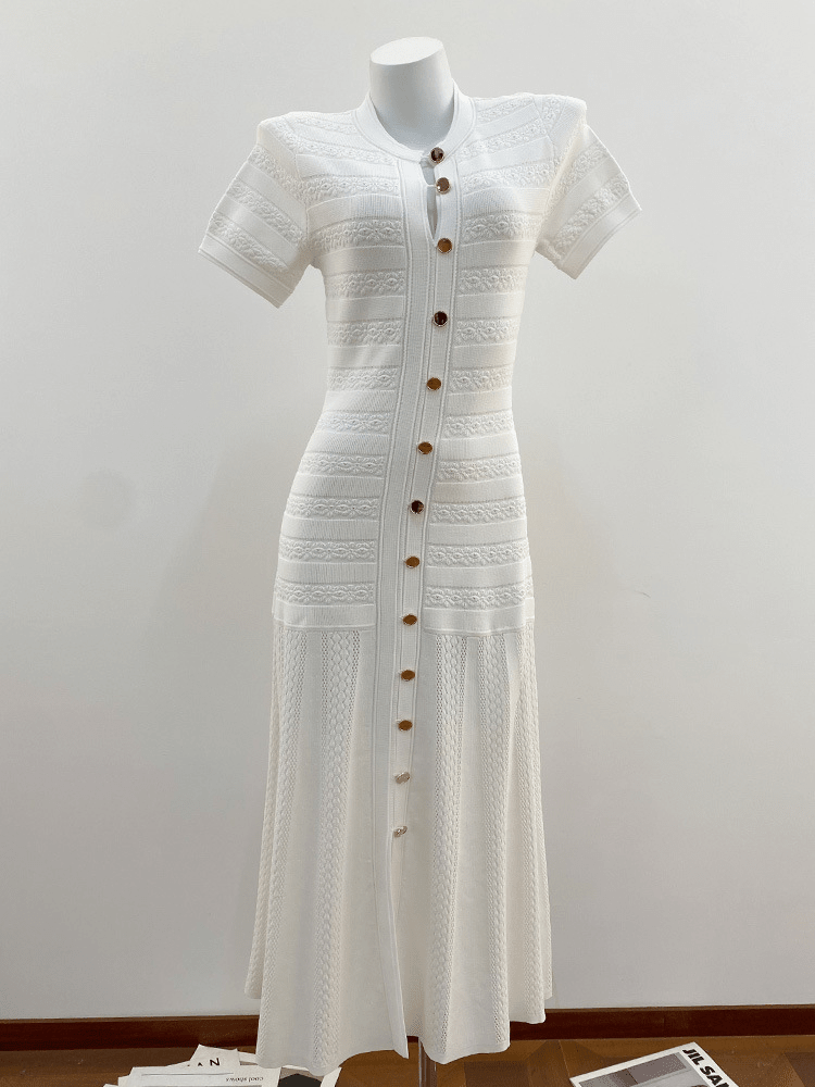 Wren – Geripptes Strick-Midikleid