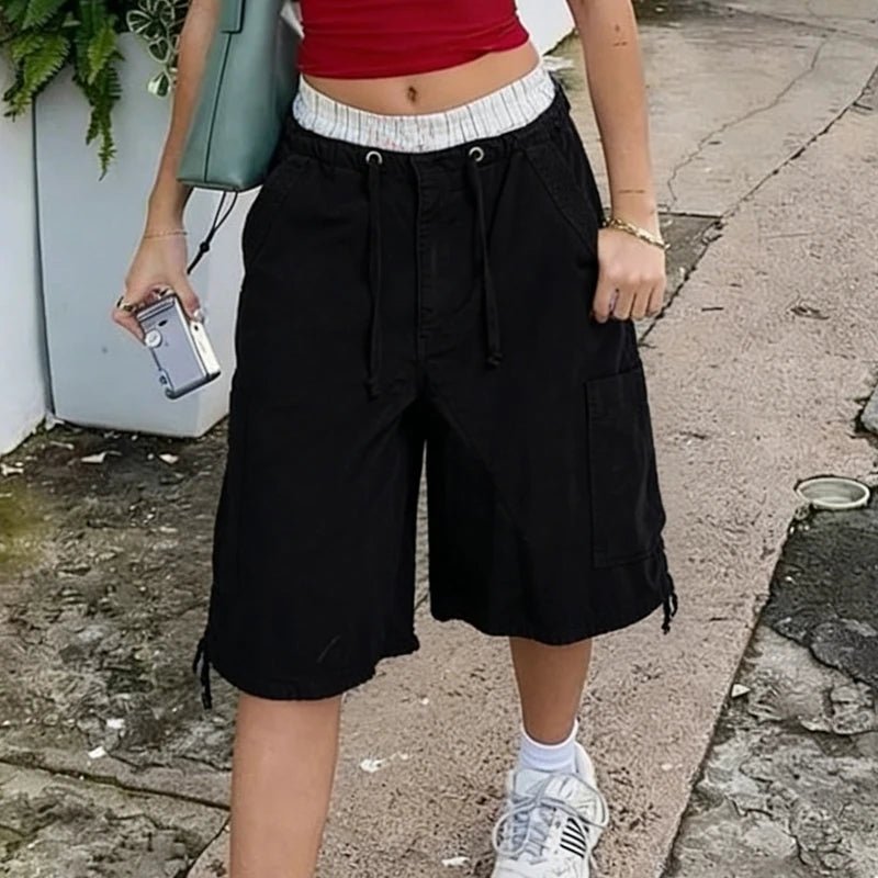 Weite Cargo-Jeansshorts