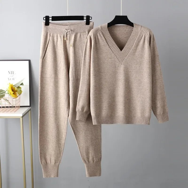 Afana – Strickset aus Wolle mit V-Ausschnitt
