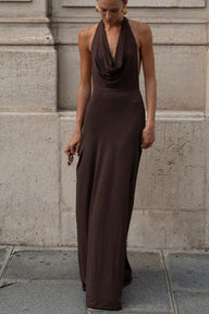 Braunes, rückenfreies Neckholder-Maxikleid