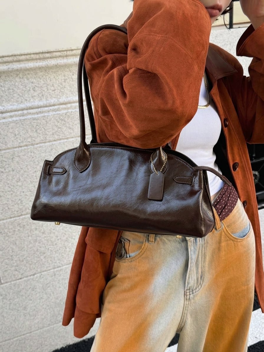 Klassische längliche Schultertasche mit Doppelschlaufe