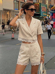 Lisa – Crop Top mit Spitze und hoch tailliertem Short-Set