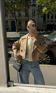 Kurzer zweireihiger Trenchcoat