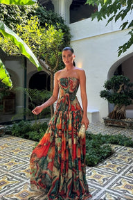 Trägerloses Maxikleid mit abstraktem Muster