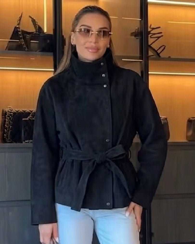 Elegante Jacke in Wildlederoptik mit Gürtel und Schnürung