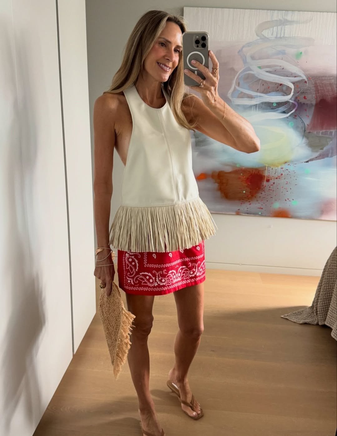 Neckholder-Top aus Kunstleder mit Fransen
