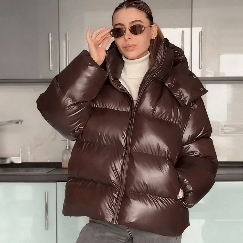 Glänzende Kapuzen-Pufferjacke