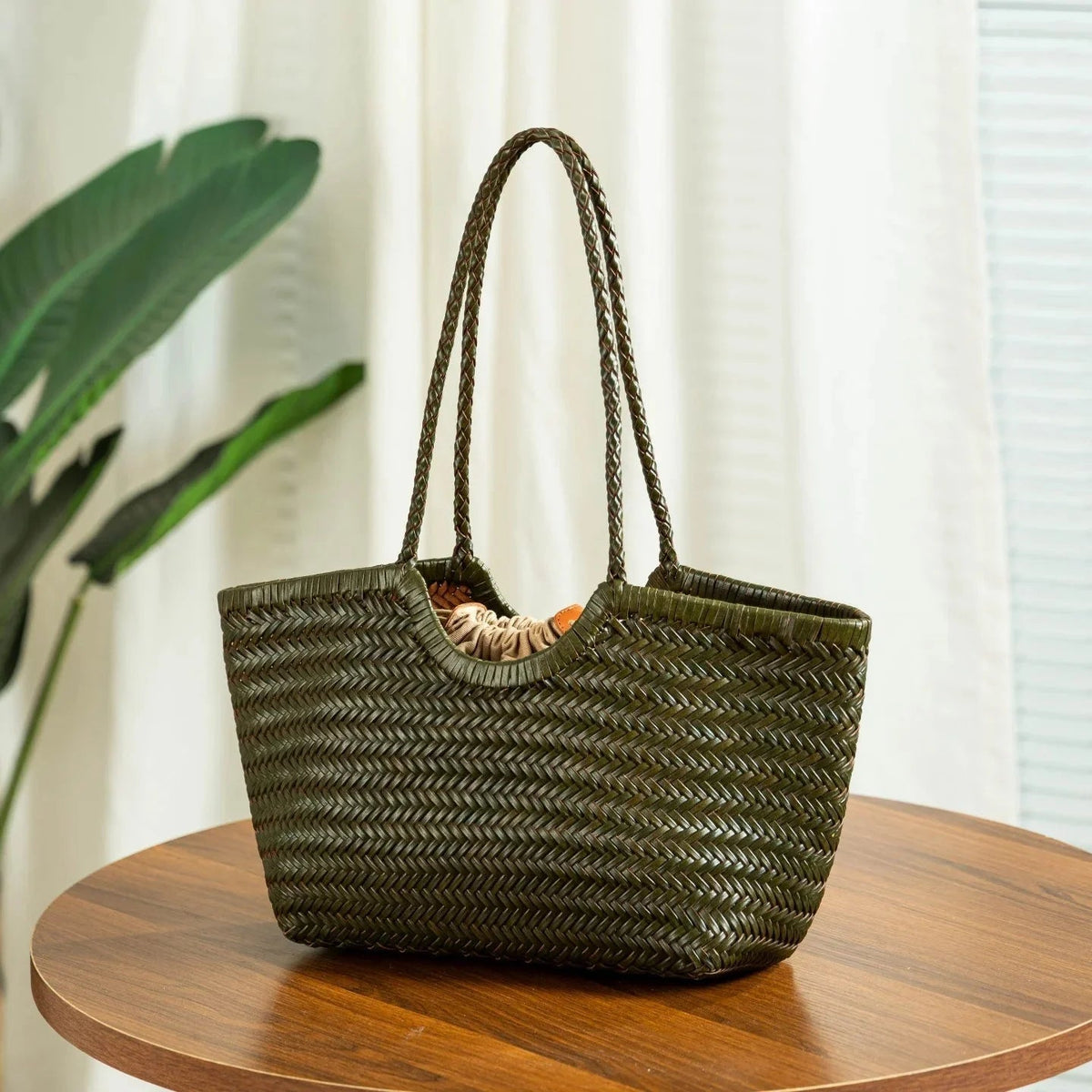 Anne – handgewebte Kunstledertasche von OLANE