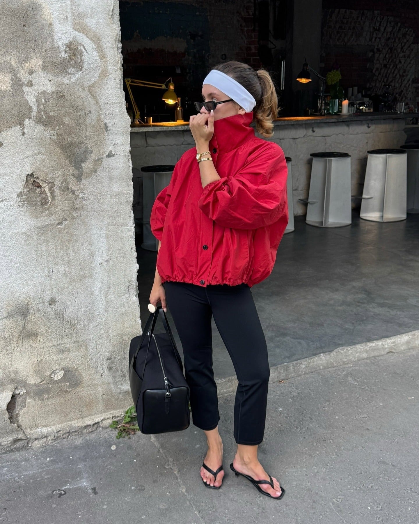 Emilia – Taillierte Jacke mit hohem Kragen