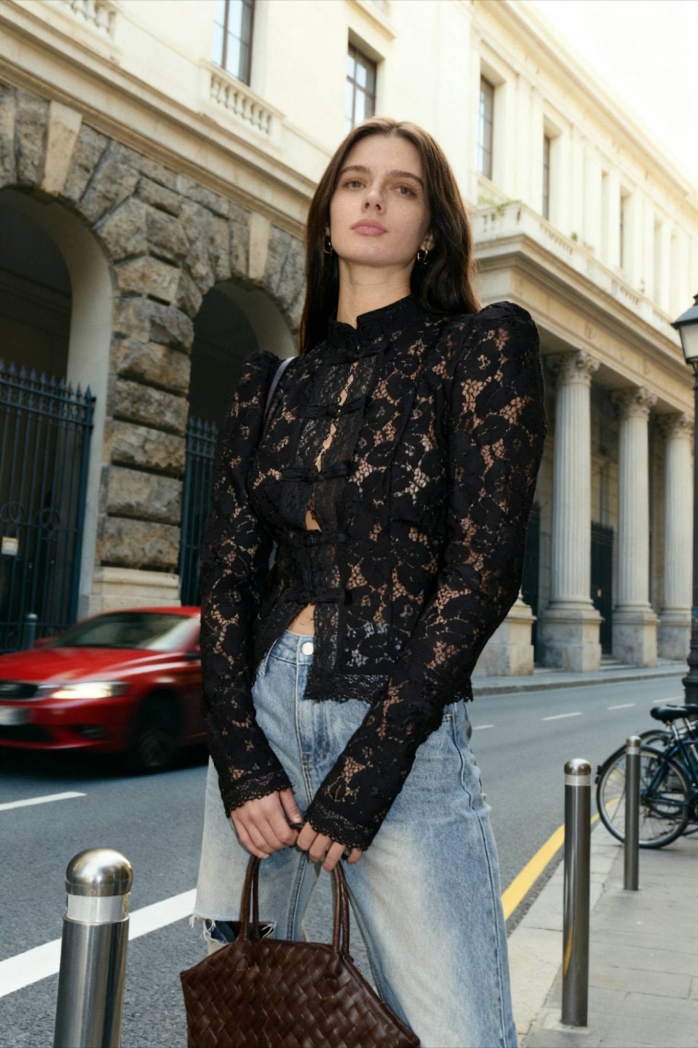 Afroza – Elegante Langarm-Spitzenbluse